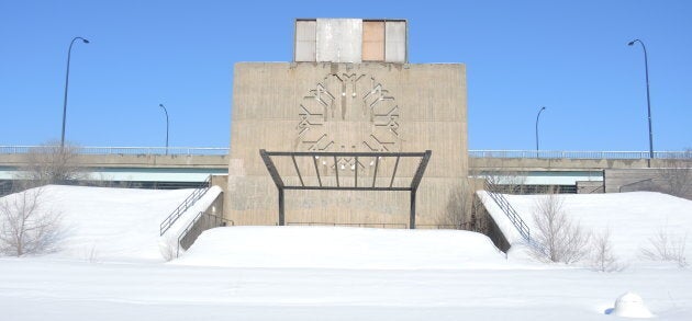 La Place des Nations, inaugurée pour Expo 67, est aujourd'hui laissée complètement à l'abandon.