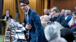 Trudeau s'excuse pour avoir mangé une barre de chocolat en