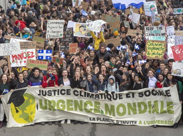 Des milliers de jeunes ont manifesté dans les rues, le 15 mars 2019, pour réclamer un véritable plan de lutte contre les changements climatiques.