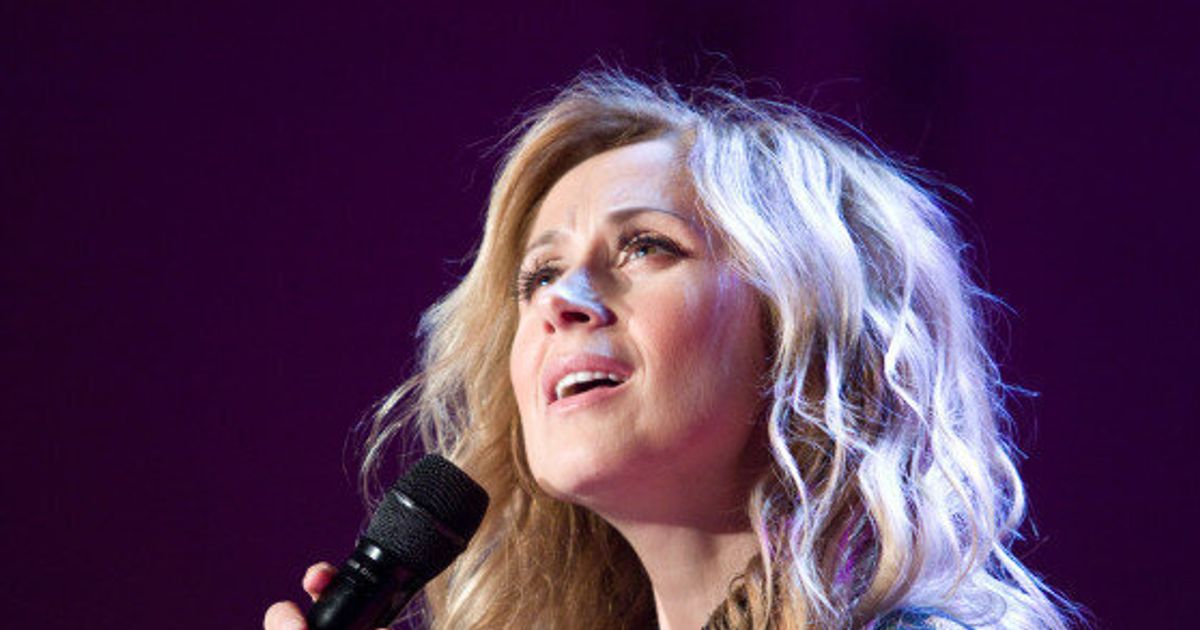 Attentats De Bruxelles Lhommage De Lara Fabian Lors De Son Concert à