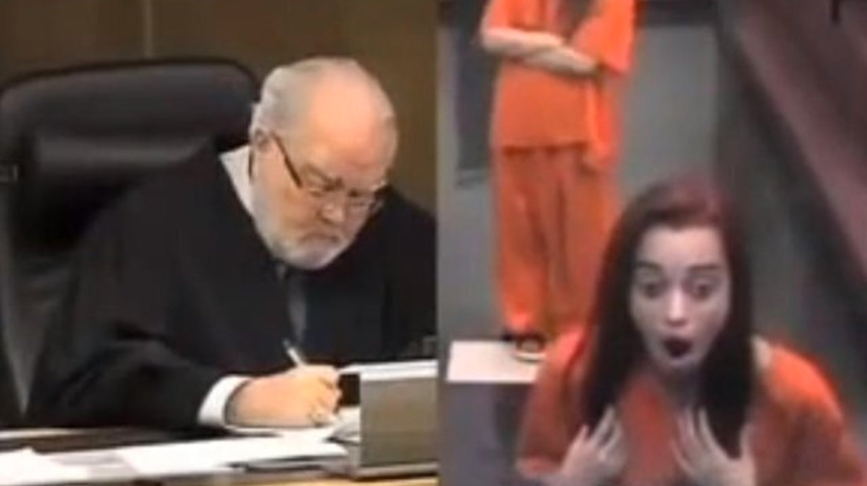 Une jeune Américaine met un juge en colère avec un doigt d'honneur