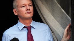 Exclusif: Alors que débute le procès de Bradley Manning, Julian Assange s'exprime sur Huff Post