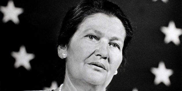 Simone Veil a humanisé la politique, réputée par sa violence congénitale et son intransigeance partisane.