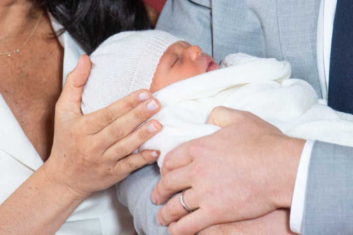 Queen Archie The Queen Looks Absolutely Delighted To Meet Baby Archie In Latest ...