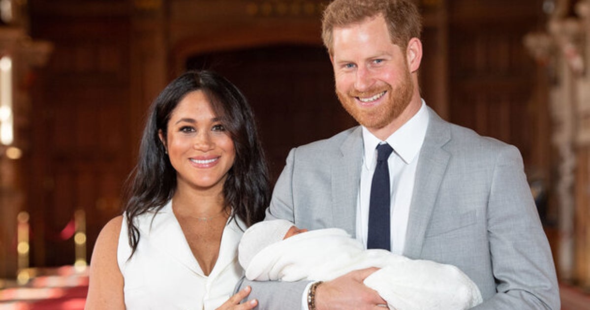 Royal Baby Les Premieres Images Du Bebe De Meghan Markle Et Harry Le Huffpost
