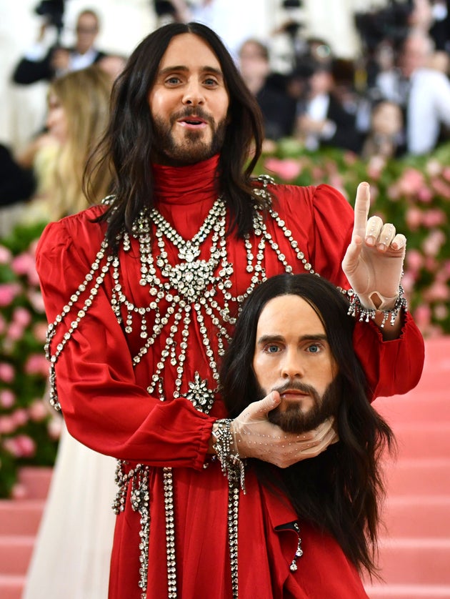 Stravagante, chiassoso, disinibito. È il Met Gala