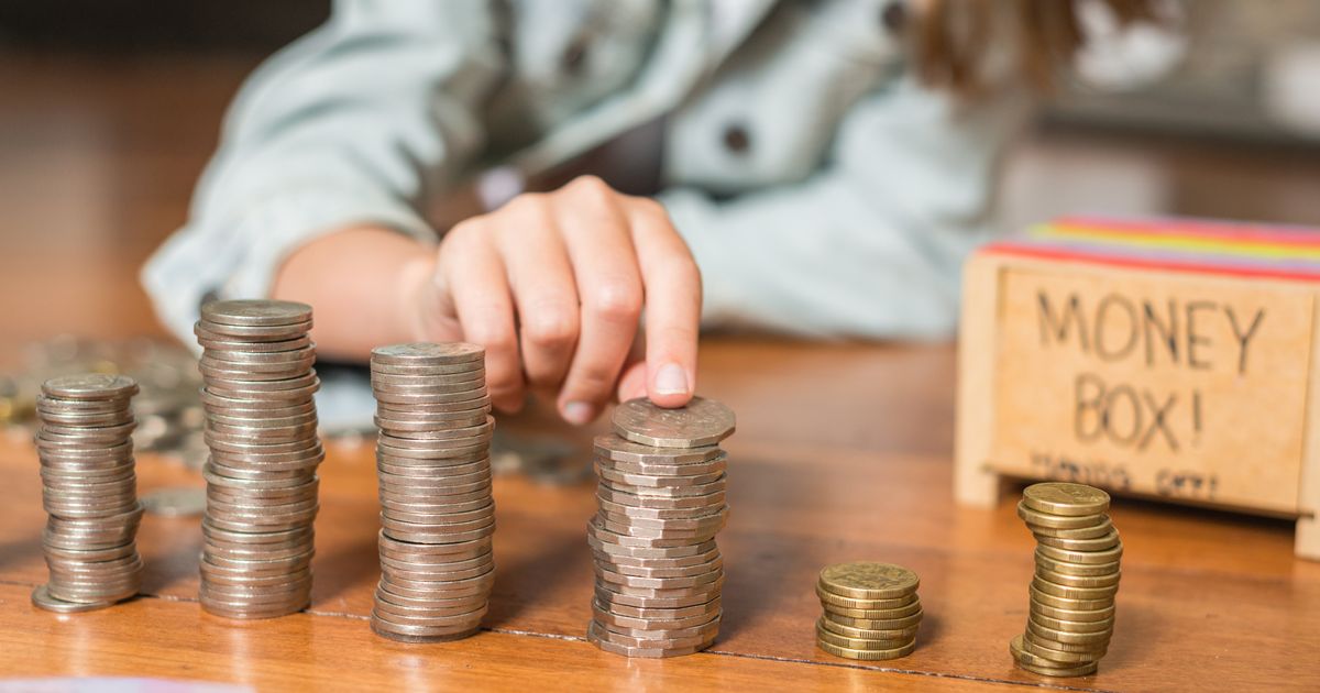 Why Giving Your Kids Pocket Money Too Young Is A Bad Idea Huffpost - why giving your kids pocket money too young is a bad idea