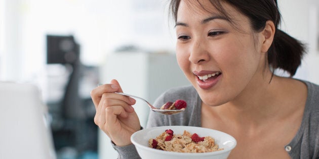 10 Healthy Breakfasts You Can Make At Work In Under 5 Minutes