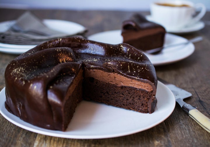 This gateau layers rich, smooth chocolate cake with a velvety chocolate mousse. The gold dust provides just the right finish to this masterpiece.