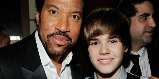 LOS ANGELES, CA - JANUARY 31: Singers Lionel Richie and Justin Bieber backstage during the 52nd Annual GRAMMY Awards held at Staples Center on January 31, 2010 in Los Angeles, California. (Photo by Larry Busacca/Getty Images)