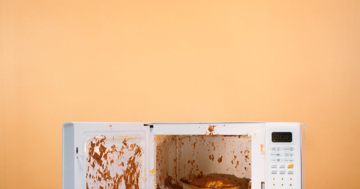 10 Microwave Do S And Don Ts Everyone Should Know Huffpost 10 Microwave Do S And Don Ts Everyone Should Know Huffpost