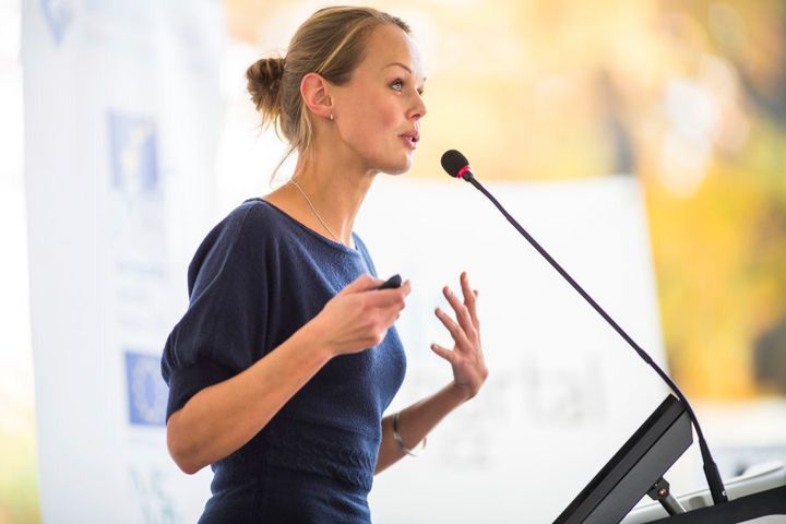 How To Overcome Your Fear Of Public Speaking Huffpost Refresh