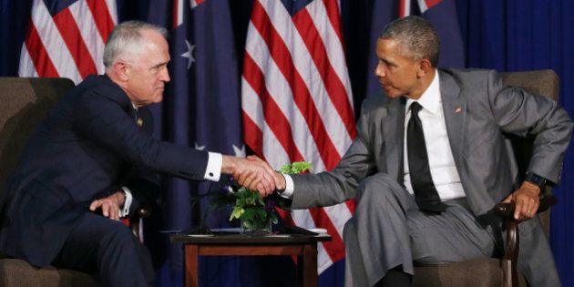 MANILA, PHILIPPINES - NOVEMBER 17: (EUROPE AND AUSTRALASIA OUT) (L-R) Australian Prime Minister Malcolm Turnbull and United States President Barack Obama shake hands at the 2015 Asia-Pacific Economic Cooperation (APEC) summit in Manila, Philippines. (Photo by Gary Ramage/Newspix/Getty Images)