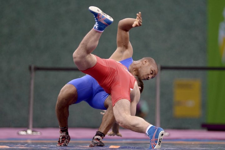 These guys thought they'd start breakdancing halfway through their match.