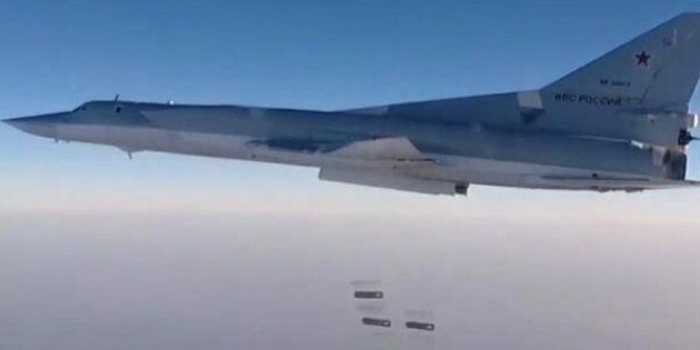 SYRIA - AUGUST 14, 2016: A Tupolev Tu-22M3 long-range bomber carries out airstrikes against ISIS targets in the districts to the South West, East and North East of the Syrian city of Dayr al-Zawr using high-explosive fragmentation weapons. Russian Defence Ministry's Press and Information Department/TASS (Photo by TASS\TASS via Getty Images)