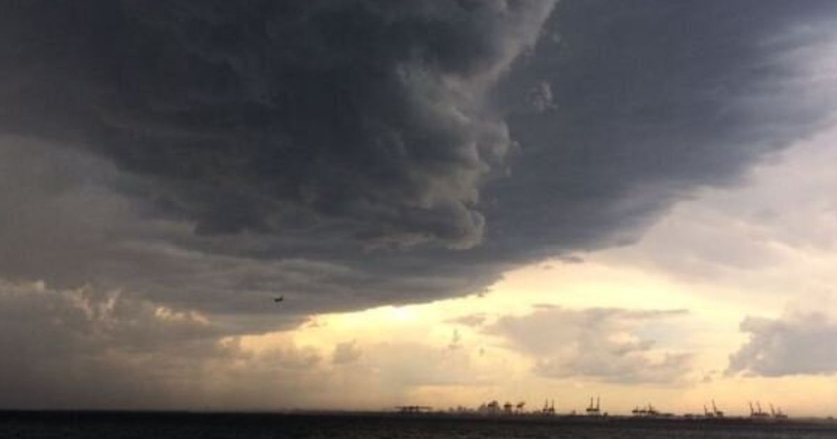 Incredible Photos Emerge Of Sydney Storm Huffpost News