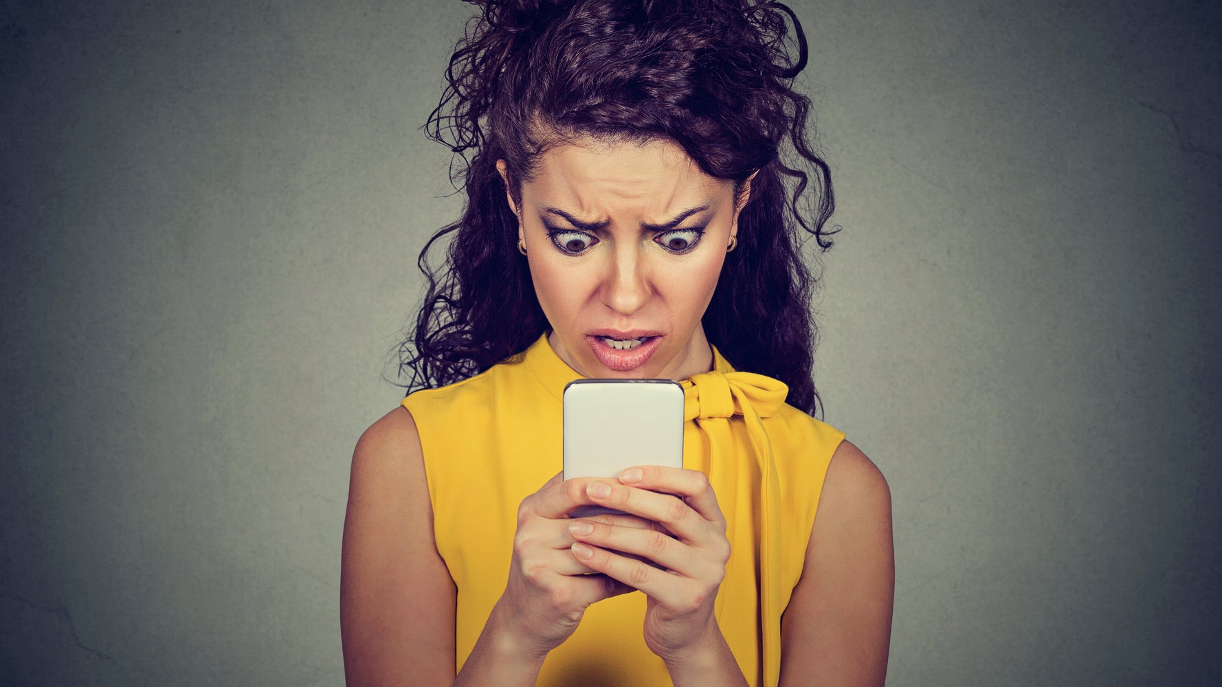 How To Tell If Social Media Is Giving You Anxiety HuffPost Australia Refresh