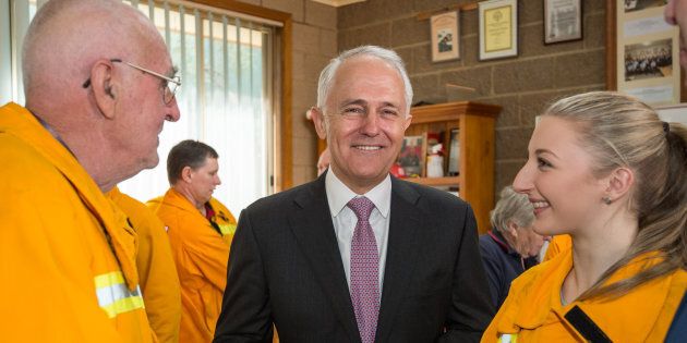 Prime Minister Malcolm Turnbull back volunteer fire fighters from hostile union takeovers