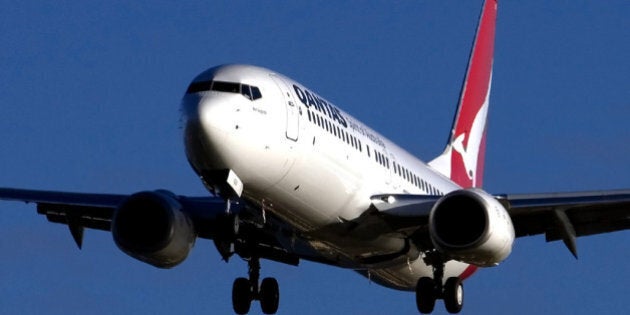 QANTAS 737 coming in to land at Adelaide airport.