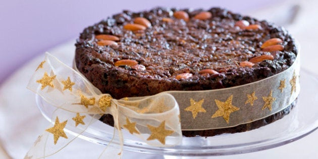 A 'Sugar Free' Christmas Cake Recipe To Try These Holidays | HuffPost