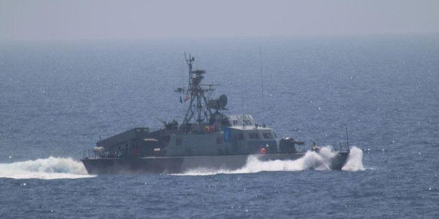 The U.S. Navy patrol craft USS Squall (PC 7) steams in the Arabian Gulf in this U.S. Navy picture taken January 14, 2015. U.S. Navy/Mass Communication Specialist 2nd Class Anthony R. Martinez/Handout via Reuters THIS IMAGE HAS BEEN SUPPLIED BY A THIRD PARTY. IT IS DISTRIBUTED, EXACTLY AS RECEIVED BY REUTERS, AS A SERVICE TO CLIENTS. FOR EDITORIAL USE ONLY. NOT FOR SALE FOR MARKETING OR ADVERTISING CAMPAIGNS