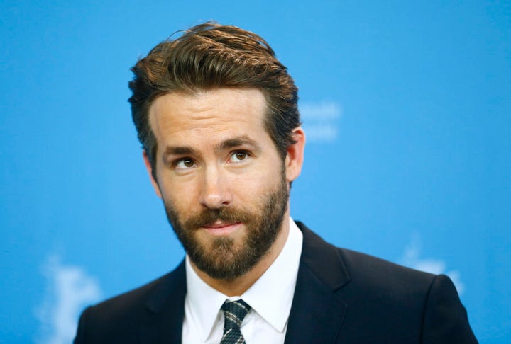 Ryan Reynolds is reportedly in talks to play Don Tillman in the film adaptation of 'The Rosie Project'.