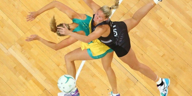 MELBOURNE, AUSTRALIA - OCTOBER 25: Casey Kopua of the Silver Ferns and Erin Bell of the Diamonds compete for the ball during the International Test match between the Australia Diamonds and the New Zealand Silver Ferns at Hisense Arena on October 25, 2015 in Melbourne, Australia. (Photo by Scott Barbour/Getty Images)