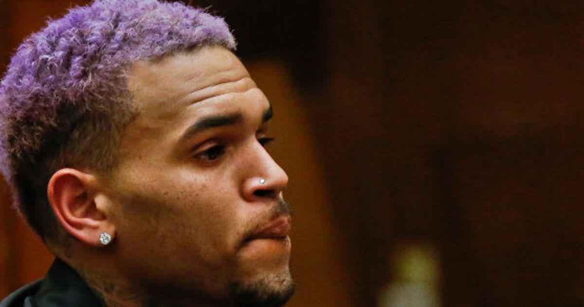 Chris brown перевод. Крис Браун певец. Крис Браун задержан. Стрижка Криса Брауна из начала 10-ых.