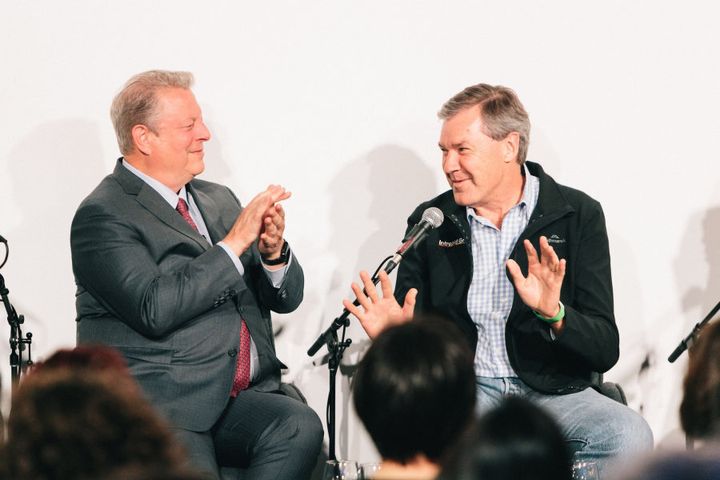 Al Gore speaks to Intrepid co-founder Darrell Wade.