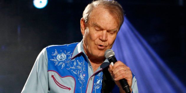 American country music artist Glen Campbell performs during the Country Music Association (CMA) Music Festival in Nashville, Tennessee June 7, 2012. REUTERS/Harrison McClary (UNITED STATES - Tags: ENTERTAINMENT)