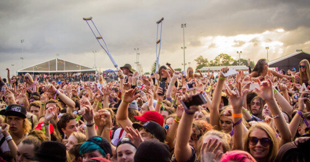 Maitland Kicks Off Groovin The Moo Tour HuffPost News