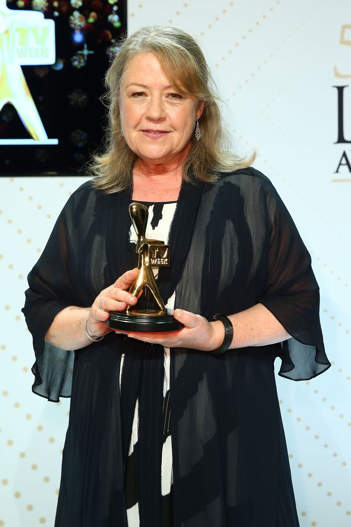 Noni Hazlehurst has been praised for her straight-talking acceptance speech, after she was inducted into the hall of fame at 58th Annual Logie Awards on Sunday