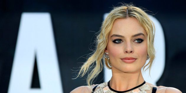 Australian actress Margot Robbie has used a hosting role on SNL to support same-sex marriage.