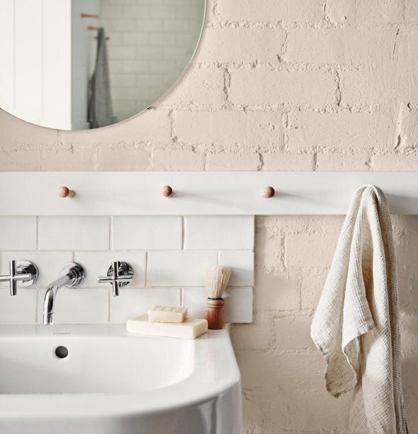 Styled by Bree Leech and Heather Nette King for Dulux Colour Trends 2017, this bathroom features Dulux parchment paper and hand towel from Hale Mercantile & Co.