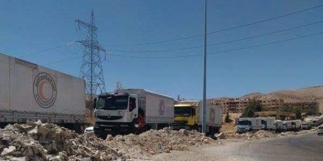 An joint UN-Syrian Red Crescent-ICRC aid convoy delivered aid to Harasta, a rebel-held Damascus suburb besieged by the Syrian government since 2013.