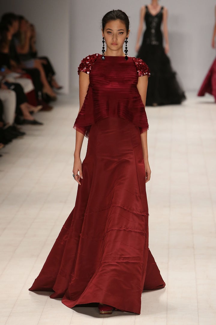 SYDNEY, AUSTRALIA - MAY 20: A model walks the runway during the Oscar de la Renta show, presented by Etihad Airways, at Mercedes-Benz Fashion Week Resort 17 Collections at Carriageworks on May 20, 2016 in Sydney, Australia. (Photo by Matt Jelonek/WireImage)