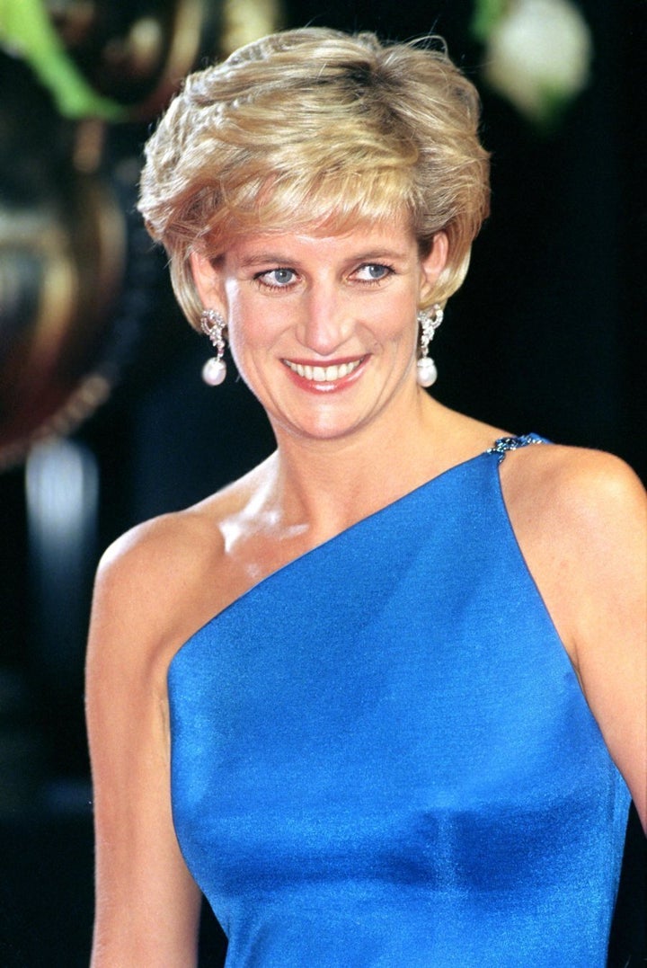 Diana, Princess Of Wales Attends The Victor Chang Research Institute Dinner Dance During Her Visit To Sydney, Australia. . (Photo by Julian Parker/UK Press via Getty Images)