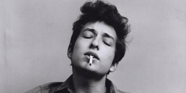 bob dylan smoking cigarettes