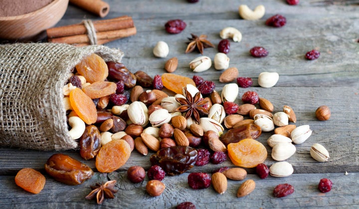 Dried fruit and nut mix can help keep you feel full for longer.