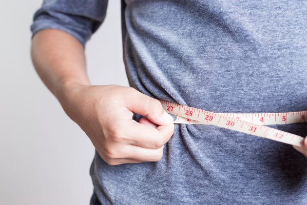 The intermittent diet group maintained an average weight loss of 8 kg more than the continuous diet group, six months after the end of the diet.