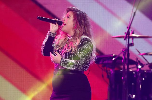 Kelly Clarkson performs during the closing ceremony for the Invictus Games.