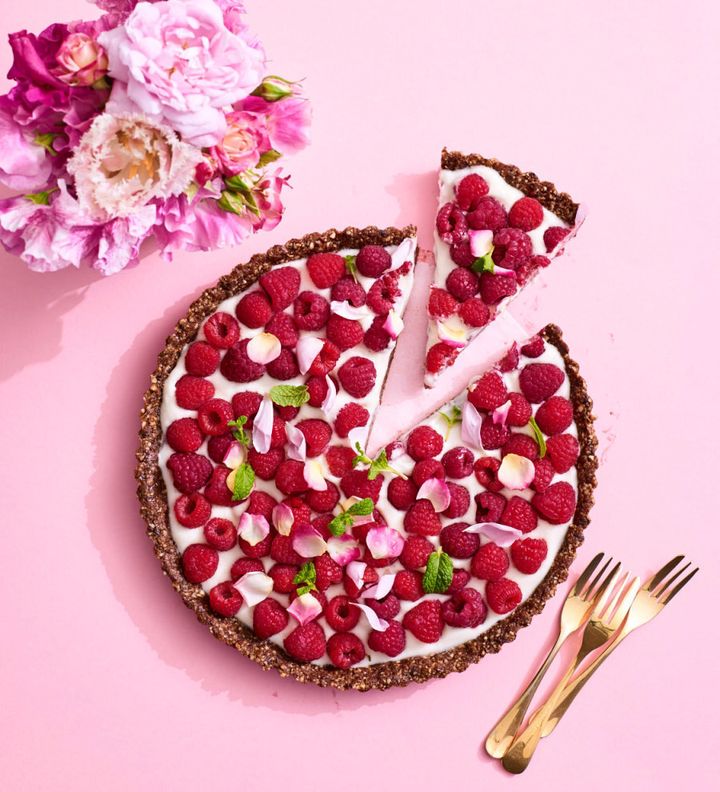 This tart is gluten free, dairy free, refined sugar free and vegan, making it a winner for people with intolerances.