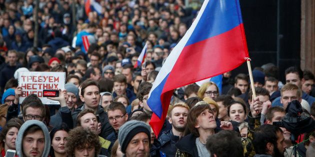 Supporters of Russian opposition leader Alexei Navalny are calling for Putin to step down.
