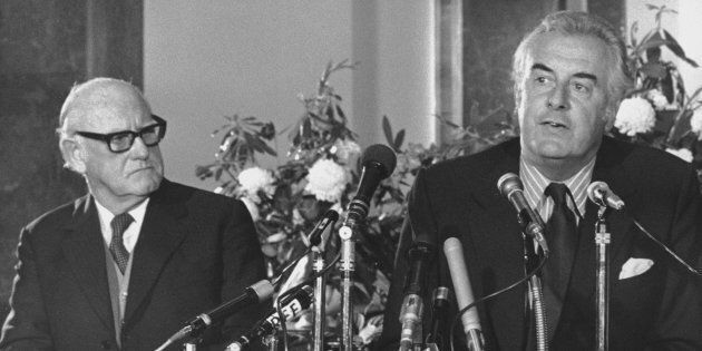 Australian Prime Minister Gough Whitlam (right) at a press conference at Australia House, London, at the end of an official visit to Britain, 25th April 1973.