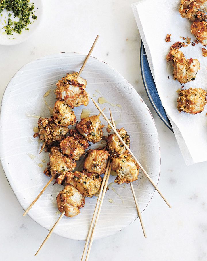 These bite sized chicken skewers are tender on the inside, crispy outside and chock-full of aromatic flavours.