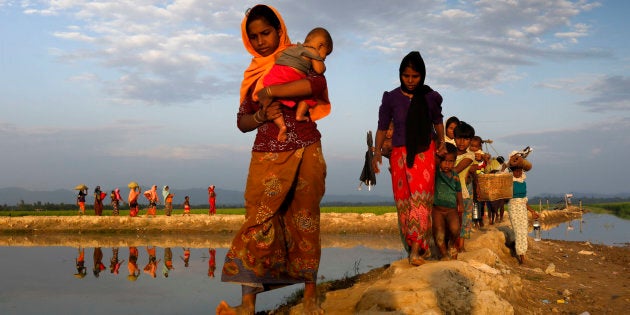 Refugees enter the Bangladesh border at Anjumanpara in Cox's Bazar.