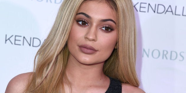 Kylie jenner online makeup tutorial