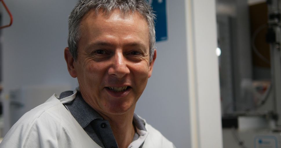 Professor Jürgen Götz has lead research at QBI into non-invasive ultrasound technology that hold promise for dementia patients.