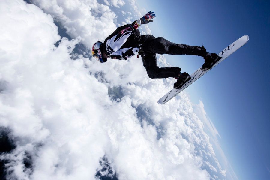 Diving into clouds at speeds of up to 210 km/h doesn't sound ideal.