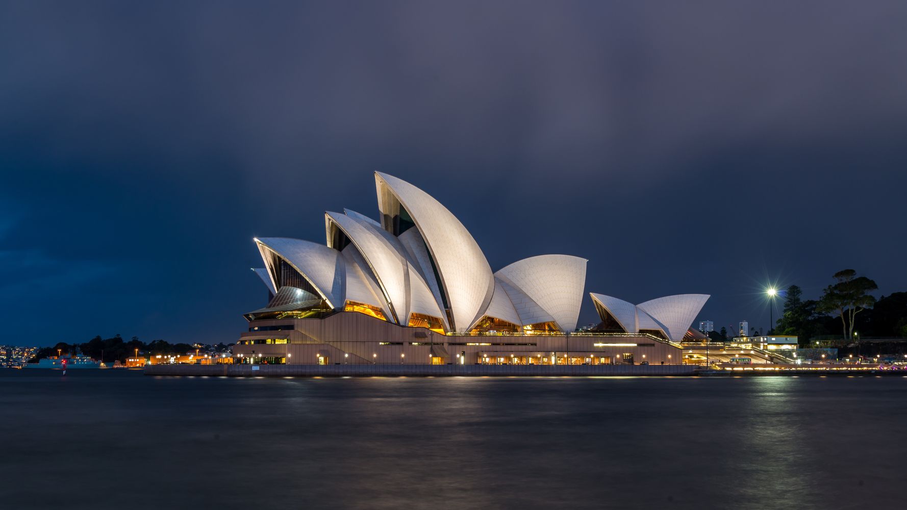 Aussies Bridle At Horse Race Ad On Sydney Opera House | HuffPost ...